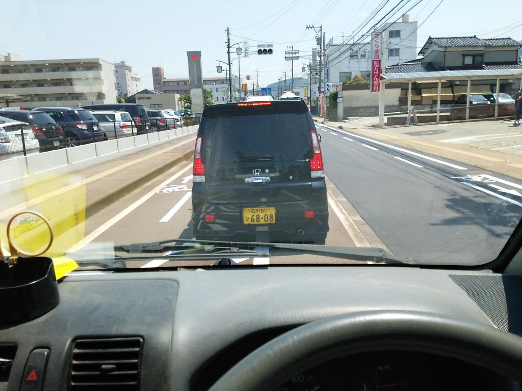 中山 昌浩 タバコポイ捨てするムカつく車 皿 お巡りさ ん Http T Co Aisab7a1rk Twitter
