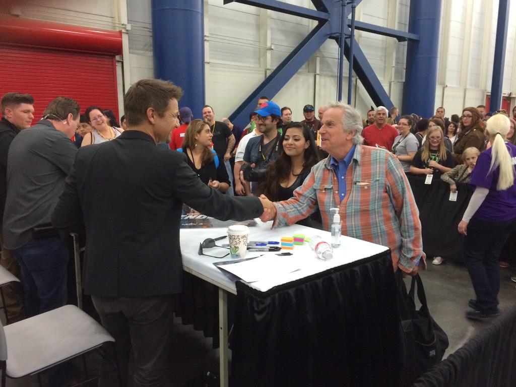 JeremyRenner's tweet photo. Nice surprise to see this king of cool😎 @hwinkler4real #Houston http://t.co/vVwtZBUJOG