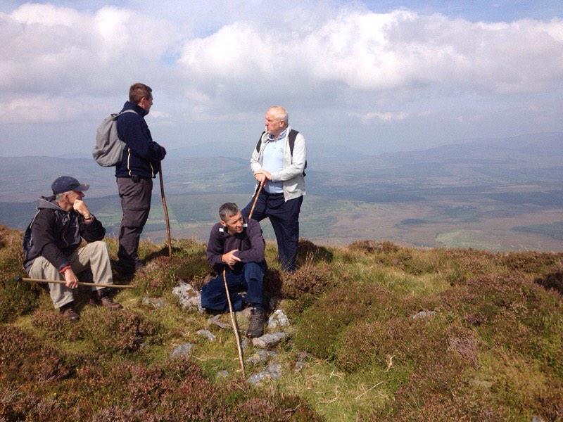 todayInIreland's tweet photo. Carrauntoohil, summer day! #iClimbedThis @IrelandWalking @walkhikeireland @IrishHillwalker @WalksIreland #travel http://t.co/KJo8p7jbE2