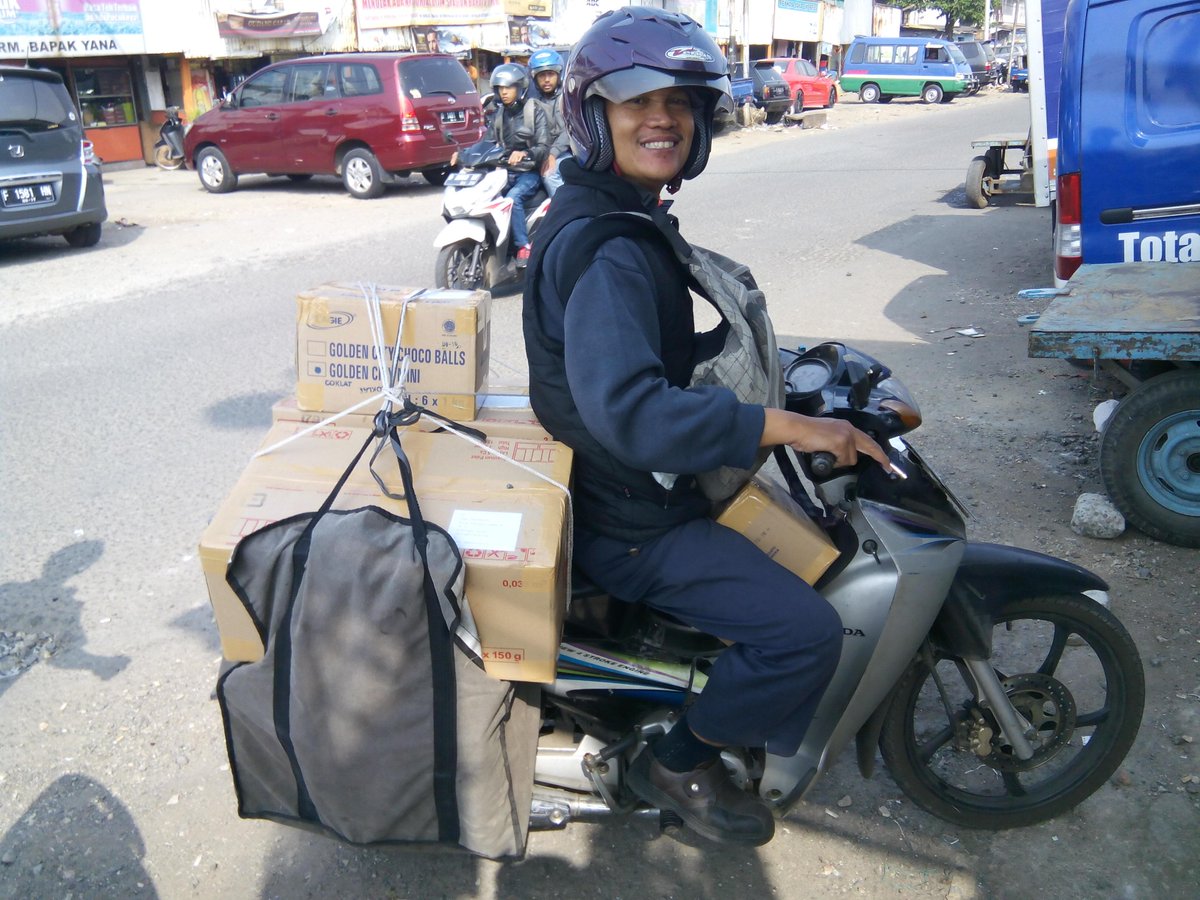 Melayani sepenuh hati....