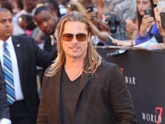 WRadioColombia's tweet photo. Brad Pitt mantiene relaciones sexuales con hombres desde hace diez años, según “Star” http://t.co/5jLQwMcLpx http://t.co/SZkoBFloNx