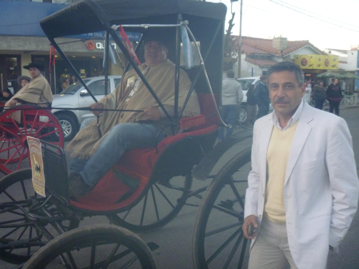 RuedaDiputado's tweet photo. Este sábado compartí con la comunidad uno de los actos en la plaza Departamental http://t.co/bYa5HTm37N