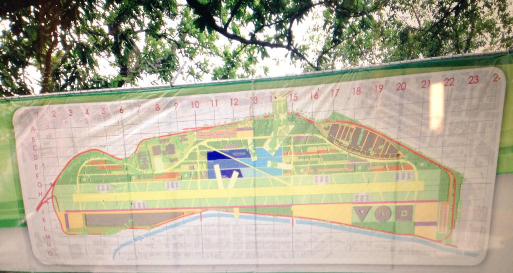 albertocolucci's tweet photo. El circulo  ⬇️➡️ es  el Parque Extremo n Carlota no interfiere con la base @pinfantepsuv @NicolasMaduro @dquinterotv http://t.co/JyQf3SELk5