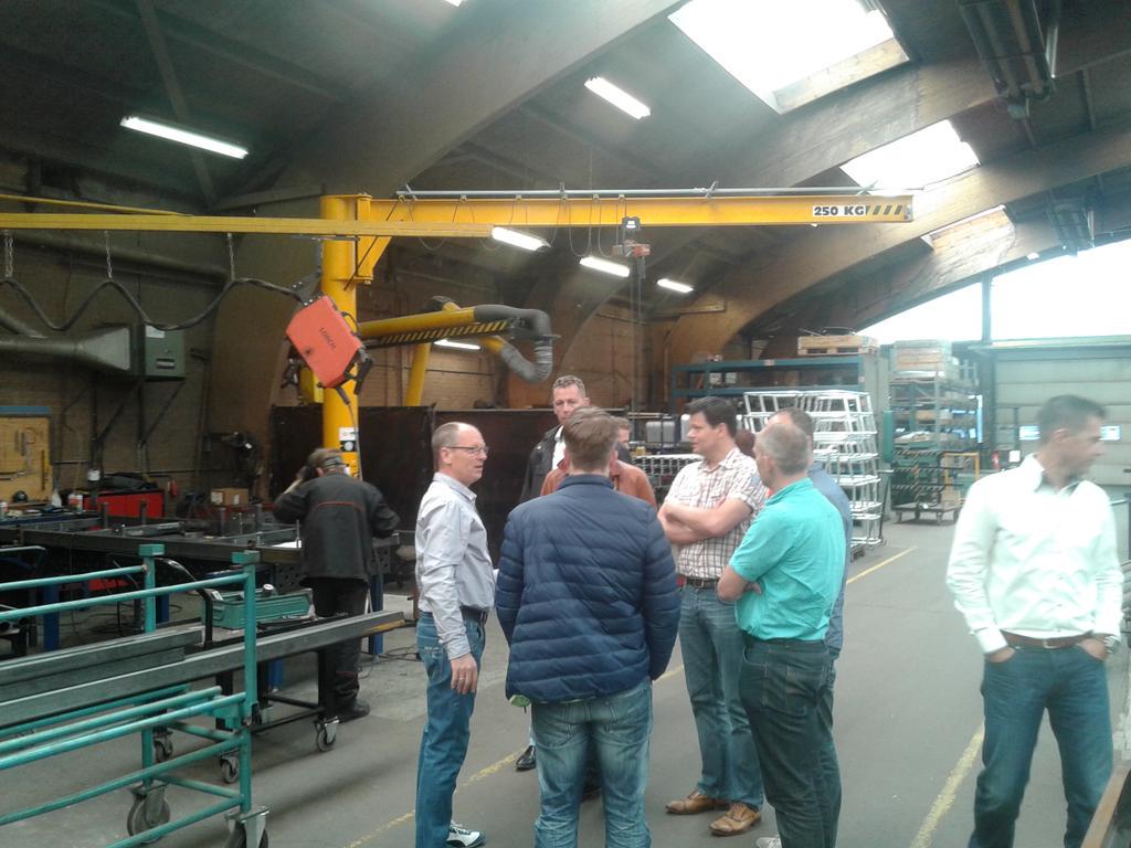Bedrijfsbezoek met collega's optisport <a href="/nijhabv/">Nijha bv</a> #optisport