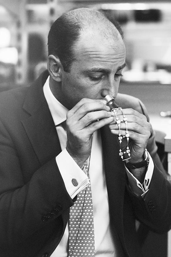 Pairs of ASHOKA diamonds adorn #Boodles #PasDeDeux collection, lending pieces unrivalled sparkle #Ashoka #Diamonds