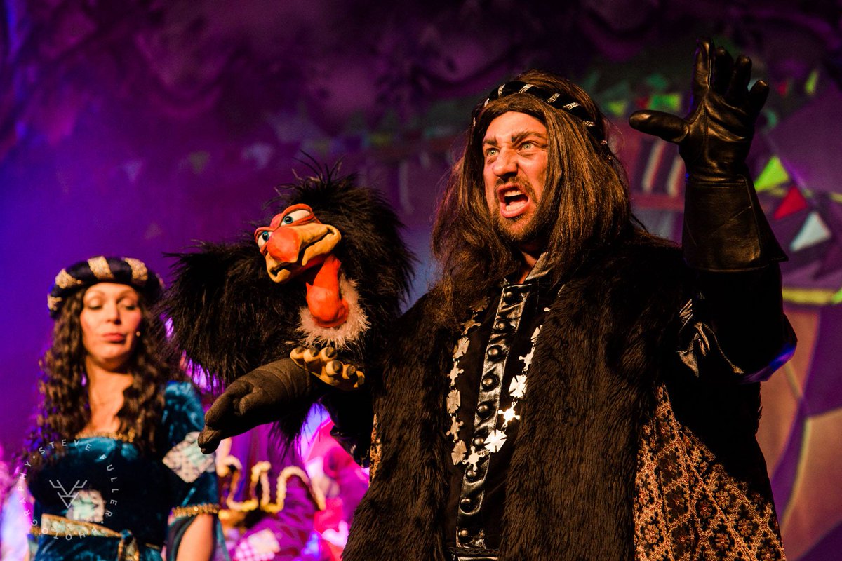 Will Robin Hood (<a href="/ChrisEdgerley/">Chris Edgerley</a>) &amp; his Merry Men rescue Maid Marian in time? Find out this #halfterm <a href="/CapitolHorsham/">The Capitol Horsham</a>!