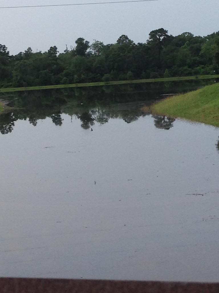 hot4teacher71's tweet photo. Coles Crossing Cypress bayous busting, streets dry #abc13eyewitness http://t.co/fNQDD6Oaag