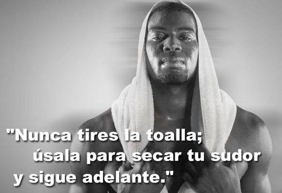 Dr_Blazquez's tweet photo. Nunca tires la toalla..
@futboldinamico @Futbolpositivo @FutbolPsicologi @Futbol_Viral @FutbolSport @FutbolistasExt http://t.co/Olu2xwTz5x