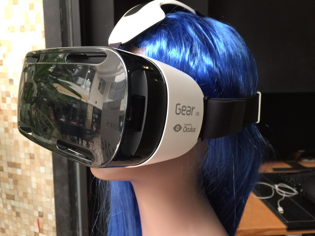 PerceptionHub's tweet photo. Anunciamos nuestra última incorporación al equipo #VR. Se llama Natalia, ¡y le encantan #SamsungGearVR! http://t.co/9E7Jg1gTHA