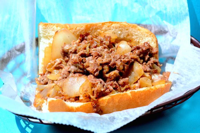 Laura Hayes 🍣 tweet media