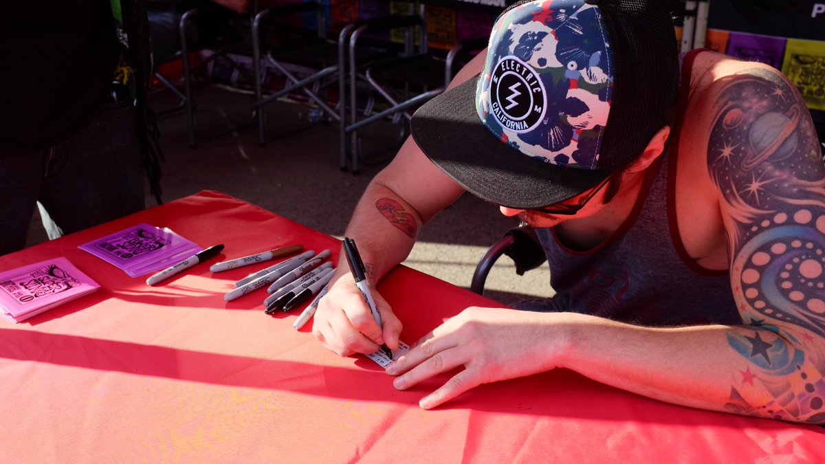 ernieball's tweet photo. Learn how to promote your band. Check out the #BattleBlog for tips on performing live &amp; more: http://t.co/XiRBYQiBf2 http://t.co/wYx9GkuLX2