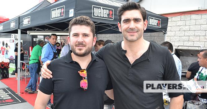 playerstorreon's tweet photo. Estuvimos presentes en el evento "Weber Truck" con deliciosos platillos de @webergrillmex 
http://t.co/iEe4H9mbMH http://t.co/ae6ym1S8w8