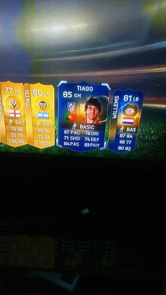 FUTJxck_'s tweet photo. Free Pack from winning tournament😰😰 http://t.co/JoaGFa8PZh