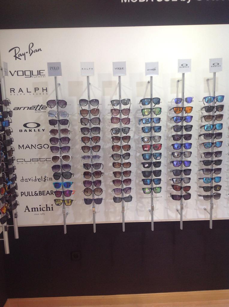 Esterapiavisual's tweet photo. En Opticalia Pinto al llegar a los 3000 followers sortearemos unas gafas de sol ! RT y participa en el sorteo ! http://t.co/A9sW3YWoa0