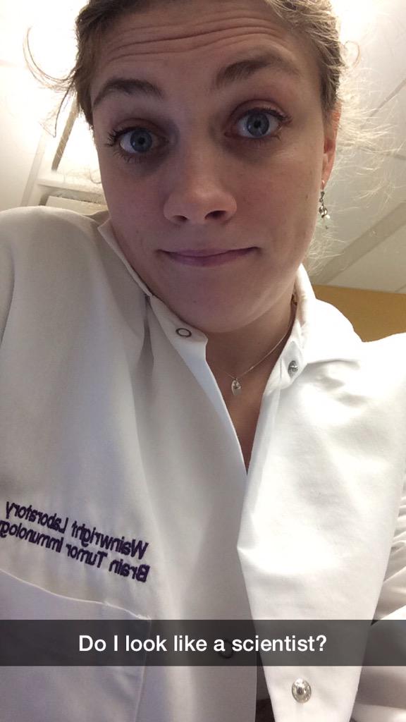 liebeliebes's tweet photo. Do I look like a scientist get? #gradschool #scientistchick #WomenInScience http://t.co/cocwchYGme