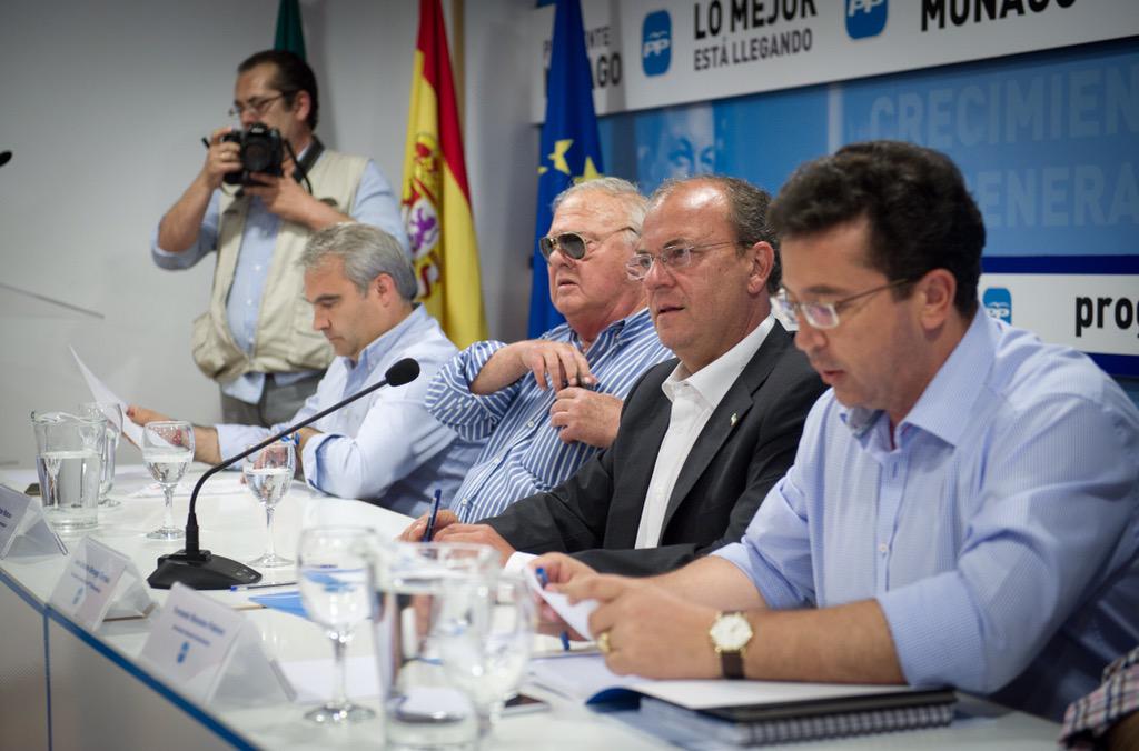 ppextremadura's tweet photo. #PresidenteMonago: Estoy dispuesto a seguir adelante si me acompañáis http://t.co/jM8GX2e3gI