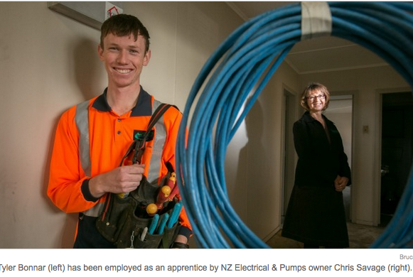 YforYOUTHNZ's tweet photo. Helping employers turn young workers into dream employees http://t.co/Q4eEo9MRii http://t.co/upWpnfD5cG
