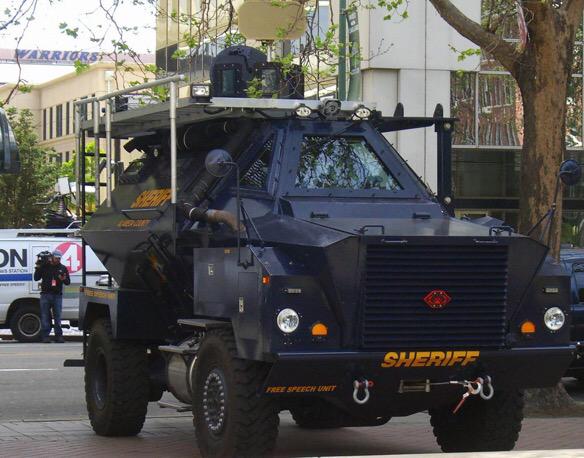 omnicorp's tweet photo. Citizens, your free speech unit has arrived. #Oakland @geekeasy http://t.co/i21PWfkVbJ