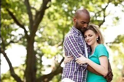 InterracialFishes.com is designed exclusively for black and white singles interested in dating cross color lines.
