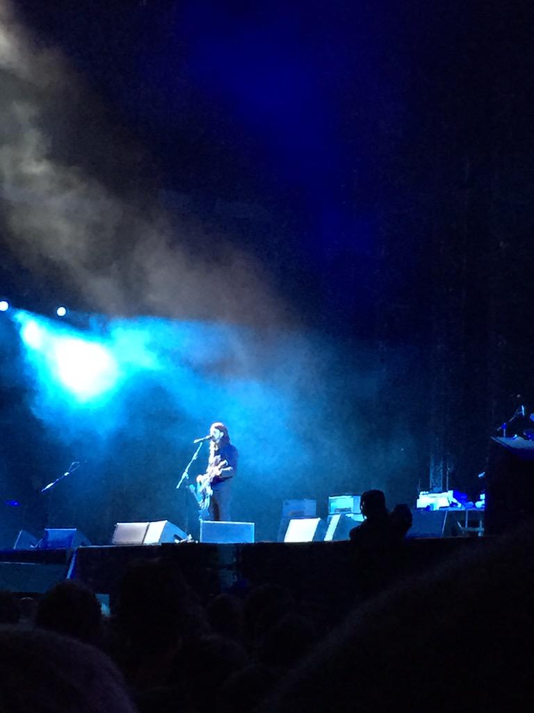 LJP_pearty's tweet photo. This man knows knows how to rock the socks off of a stadium #FoosAtSoL @StadiumOfLight @foofighters http://t.co/szldGob9PW
