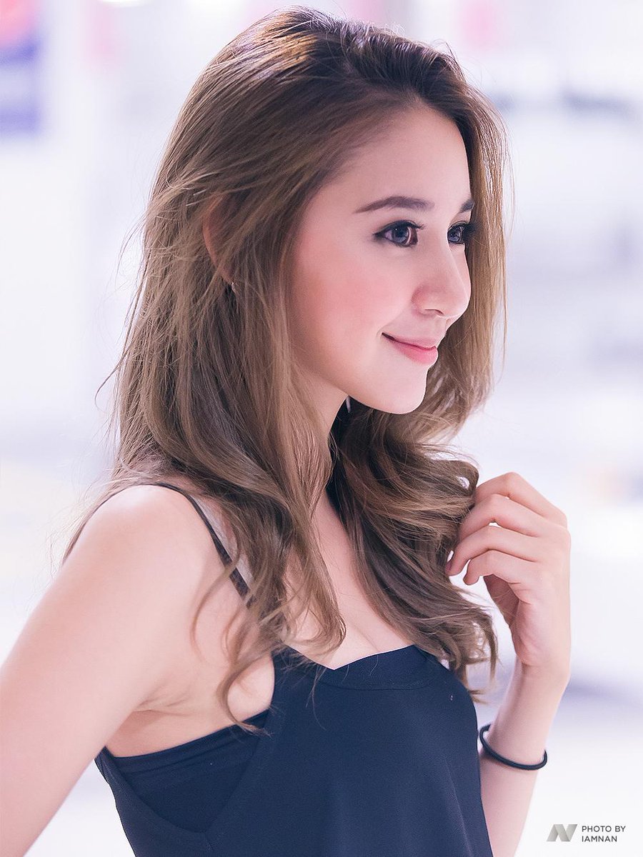 iamnan's tweet photo. @NanJiraAF10 มุมข้างๆคือดีงามมมมมม #nanjira http://t.co/Khq5uIdbOC