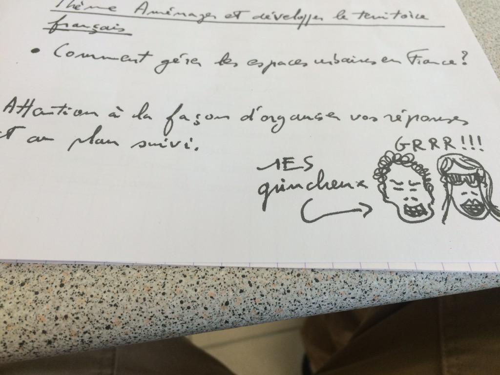 Lucas_caradeuc's tweet photo. Ce prof d'histoire ! 😂 #teamES #BlaguesDeES http://t.co/GfquyP2MhU
