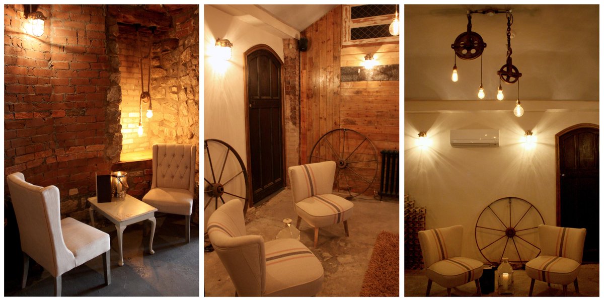 Every seat is inviting at <a href="/EscapeCC/">Esc CC</a> . #love #cocktailbar #coffee
