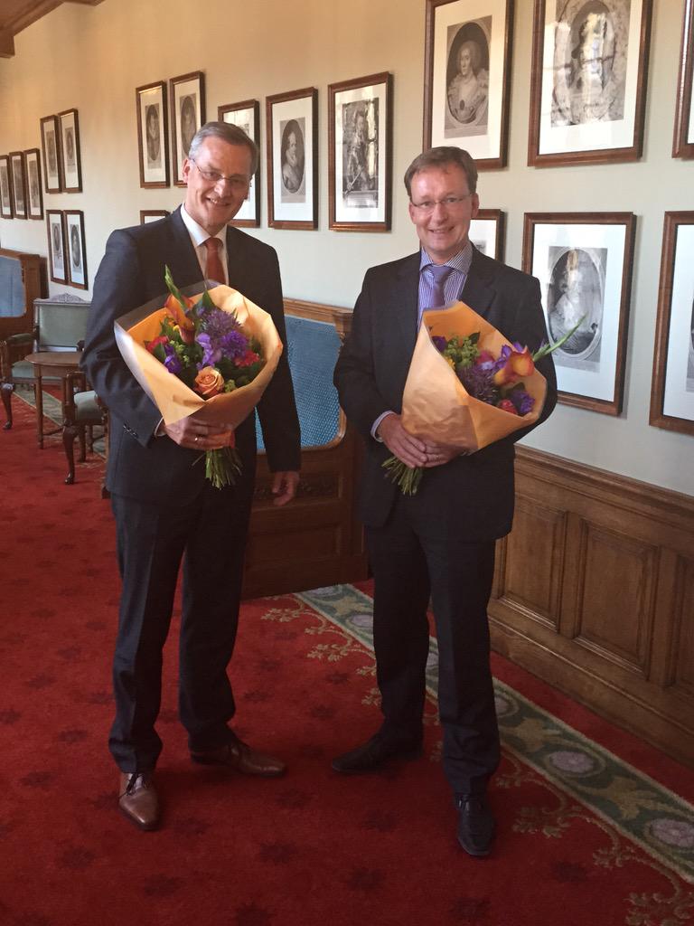 mennodebruyne's tweet photo. Twee verse senatoren. Gefeliciteerd @Peter_Schalk en @djhvandijk. Gefeliciteerd. Veel wijsheid en Gods zegen gewenst. http://t.co/5PH09zdccx