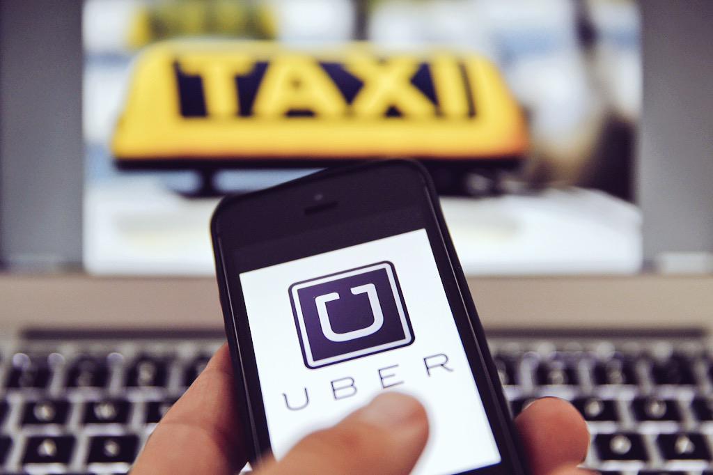 Uber Taxi sospeso in Italia: soddisfatti i tassisti, i cittadini nemmeno un po'