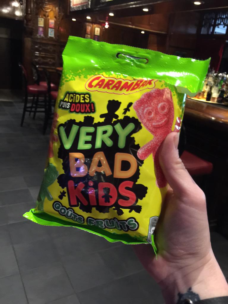 fannysparty's tweet photo. Tiens des petits nouveaux à goûter avant la #FP58 ! @VeryBadKids @MDLZ parfait avant de tester @OralB connectée ^^ http://t.co/7viML6EqQ6