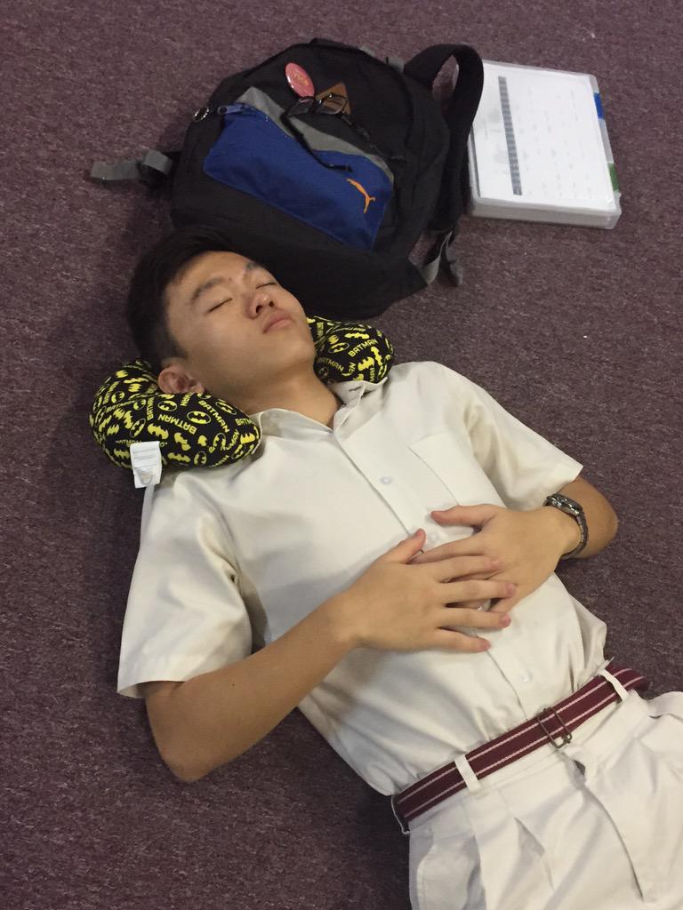 vjcsb_'s tweet photo. Although we're tired, but we're still pushing our limits to put up the best performance tmr #limelight2015 http://t.co/l9Q4D0qBhC