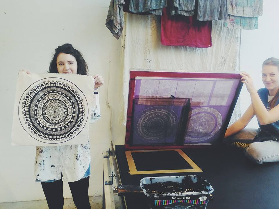 Meet makers <a href="/info_rayha/">RAYHA</a> to try screen printing during the <a href="/GSofA/">The Glasgow School of Art</a> degree show #MeetYourMaker: gsashop.co.uk/blogs/news/283…