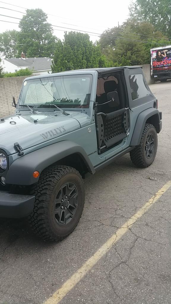 Mccrumbles's tweet photo. #overcast #pushinmyluck #halfdoor #jeeplife #JeepMafia #jeep #mean #lookin #willys http://t.co/DgVeCqV3ea