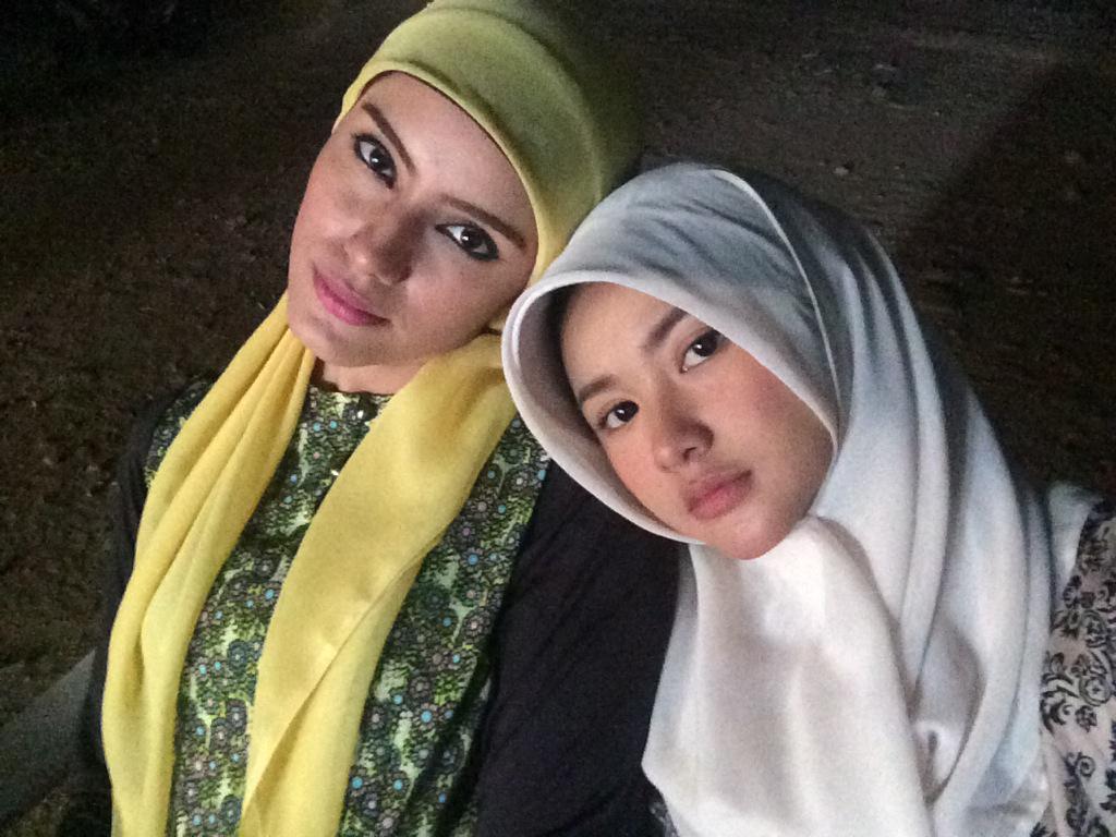 dindazani's tweet photo. Selamat malam, kerja malam http://t.co/1slnt6sF3P