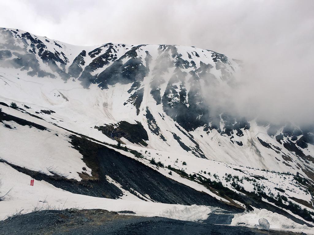 Hiking up #AlyeskaPeak with <a href="/madvar/">Varun Madan</a> <a href="/runfastforward/">Arwa Safdari</a> <a href="/unsymmetric/">Gaurav Gupta</a> #myalaskatrip #day3