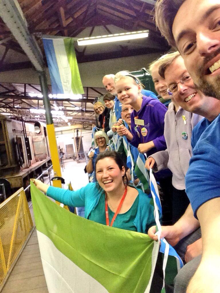 LeedsMuseums's tweet photo. People all over the world. Join hands. Start a #MusTrainSelfie! #Aldwyth #Leeds #Armley #IndustrialMuseum #Trains http://t.co/YQ4VjZ8KVV