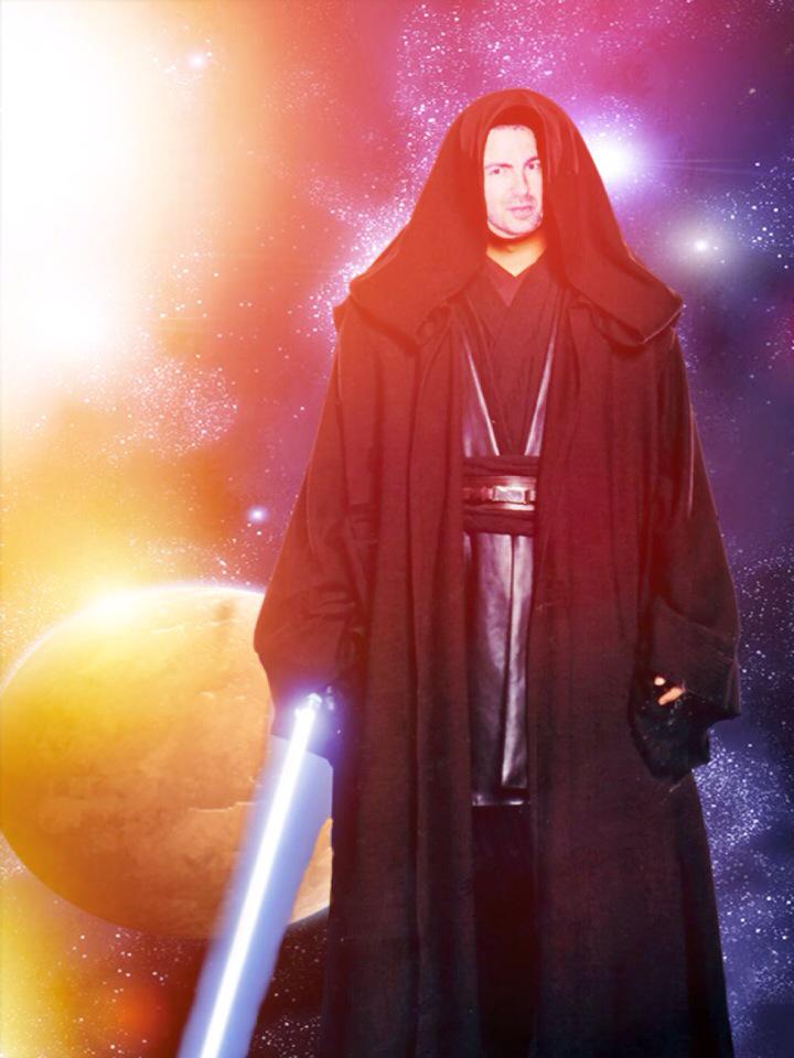 Rys5a_Gonzalez's tweet image. The Darth Vader who battled thro d pouts! @MarkReadMusic love this best...a rare scene #FaceEffect 😉💥#MayDForceWithU