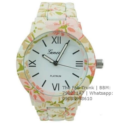 Thefabtrunk's tweet photo. Floral watches. Gift boxes and nationwide delivery. #TheFabTrunk #Traclist  Order via http://t.co/Ydf0C4lTpp http://t.co/vxruRXI0pO