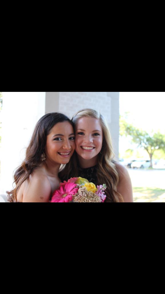 katwolfe_'s tweet photo. happy sixteenth to my favorite bumble bee🐝 I LOVE YOU http://t.co/XFlWXwBY6v