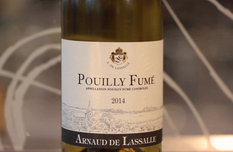 60secwine's tweet photo. @jane_parkinson reviews the  Arnaud de Lasselle Pouilly-Fumé. Classic &amp; elegant. http://t.co/is4EbYYokF @waitrosewine http://t.co/mcpywTmQjQ