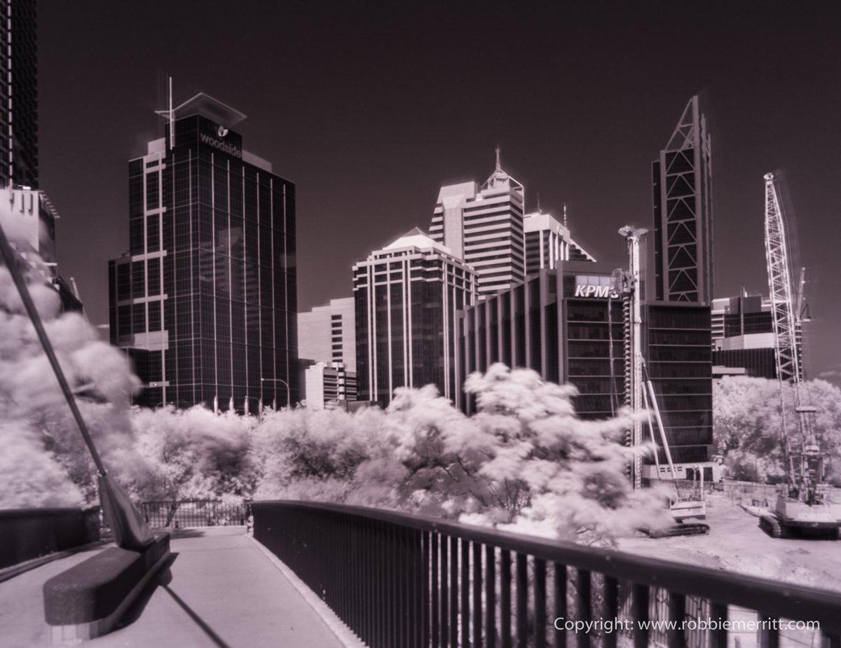 Click645D's tweet photo. #InfraRed #Perth #heatImage @CityofPerth @PerthWalkabout @tweetperth @mountway @PentaxFanItalia @TC_WA @PicturePerth http://t.co/TsZqwNLyJe
