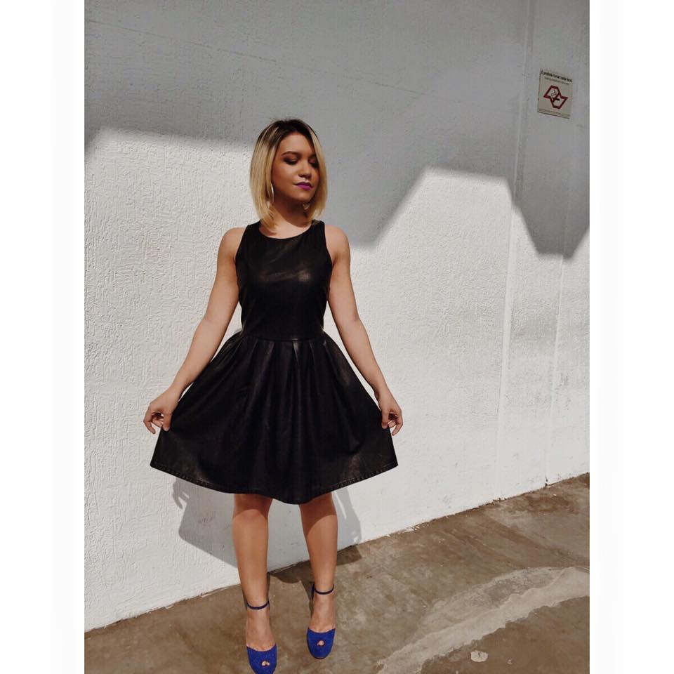 _apriscilla_'s tweet photo. Look para gravar o PSS hoje! • @PgmSilvioSantos @SBTonline 😄 http://t.co/rVdsclO7RV