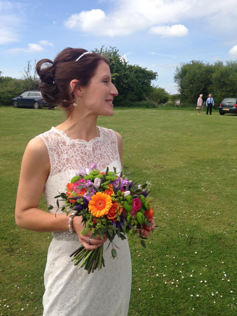RevivePainswick's tweet photo. Beautiful Bride Emma http://t.co/InF4ToyiS0
