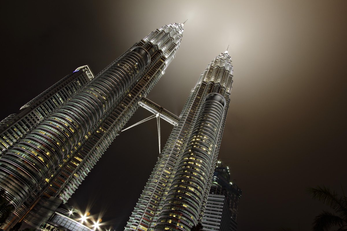 A great #UPOTY entry by Antonio Rojas Jr. Perfect for #TallBuildingTuesday cbreupoty.com