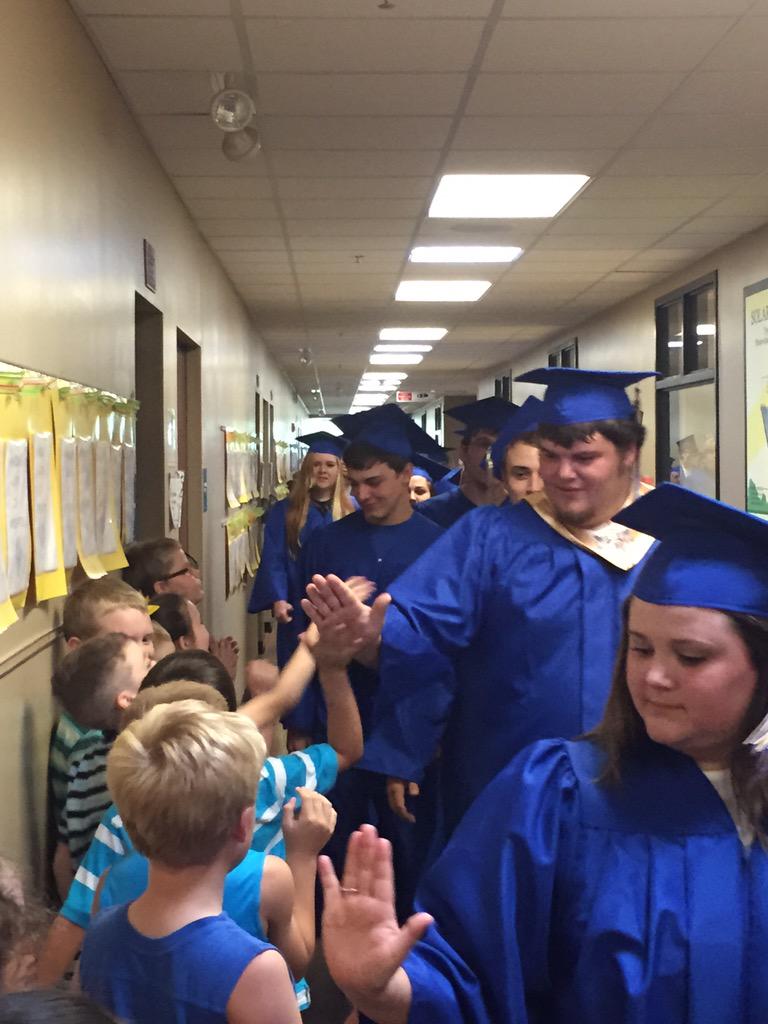 WEGuidance's tweet photo. Fourth stop on our #seniorwalk2015 @RichardsvilleEl #loveourfeederschools #loveourfeederschools http://t.co/d42mDP73dN