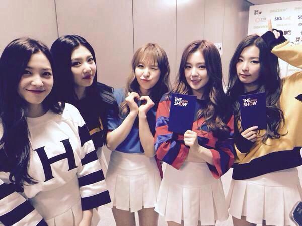 WENDYTHAILAND's tweet photo. ขอบคุณที่ให้ความสุขกับเราทุกวันนอยู่ด้วยกันนานๆนะทุกคนน #300dayswithRedvelvet http://t.co/6doAbsUoCx