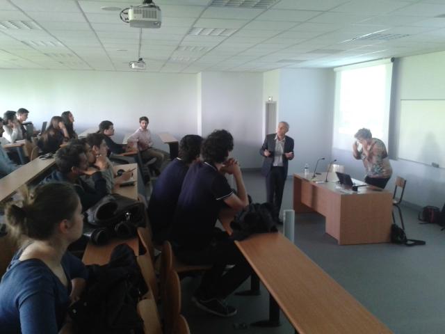 ConceptIcam's tweet photo. @ConceptIcam écoute Christophe Courtade de @RockwellCollins pour la conférence RSE #cnje #cje http://t.co/rmHkSHK1eS