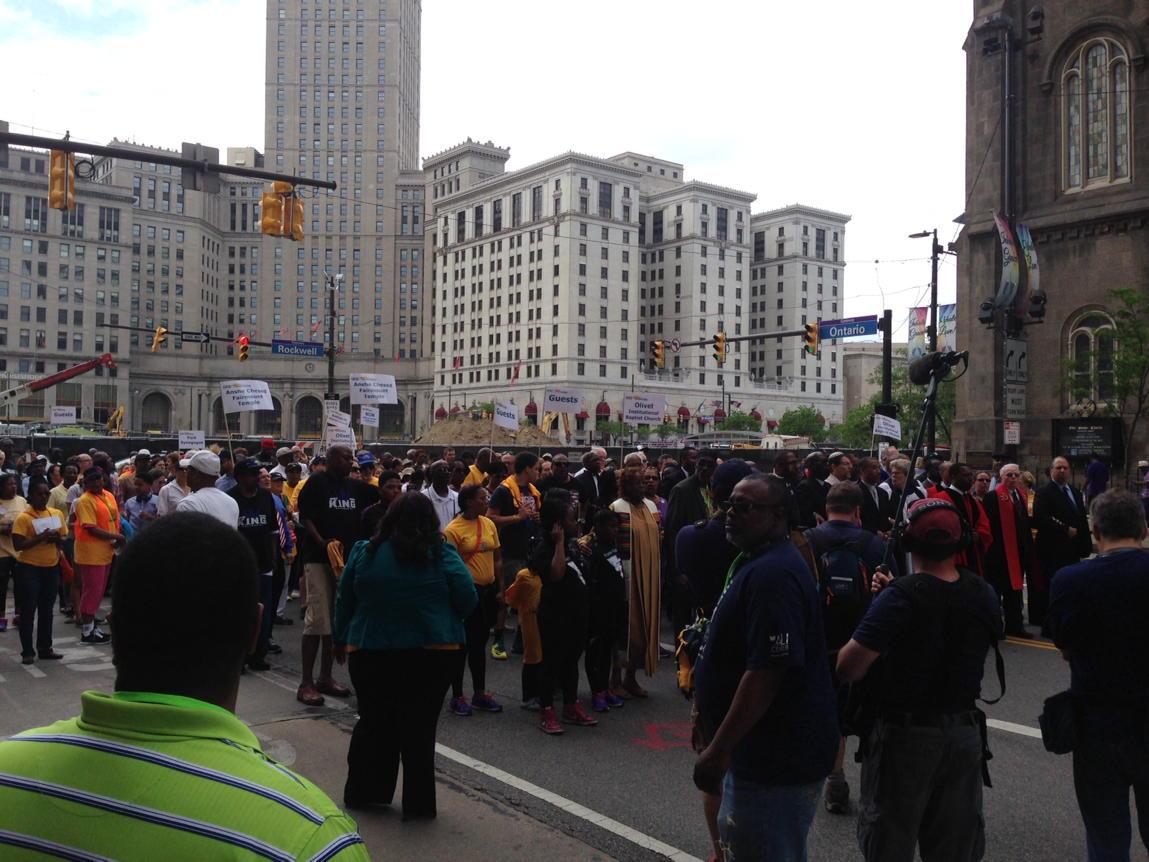 AdamFerrise's tweet photo. Marchers on Ontario near St. Clair. Singing "we shall over come" #CLEprotests http://t.co/P4zBxqCSEz