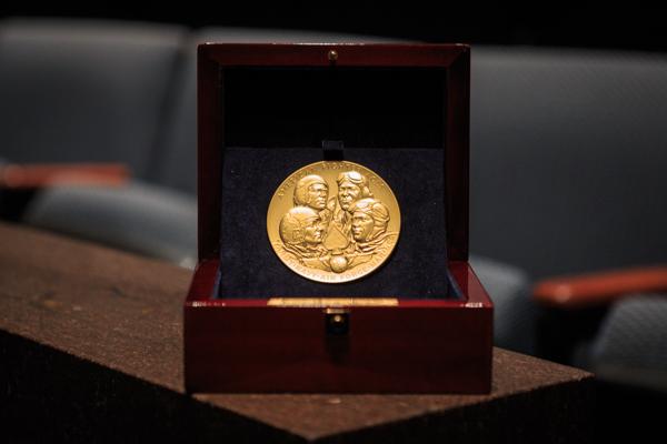 SpeakerBoehner's tweet photo. Here’s a close look at the #FighterAces #CongressionalGoldMedal: http://t.co/8Wn9RhtiDN http://t.co/tGkS4HgXhx