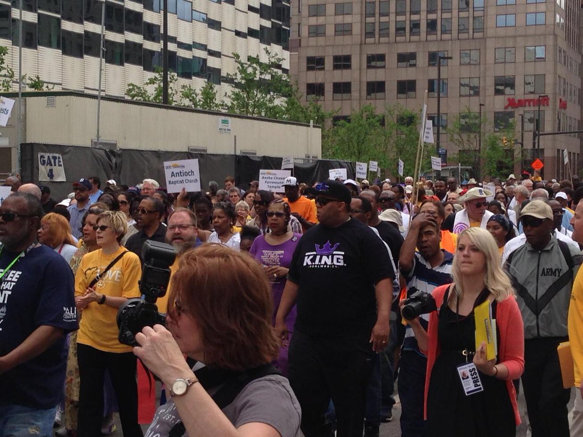 AdamFerrise's tweet photo. Marchers now on the move from police headquarters #CLEprotests http://t.co/jdEF3BhdsQ